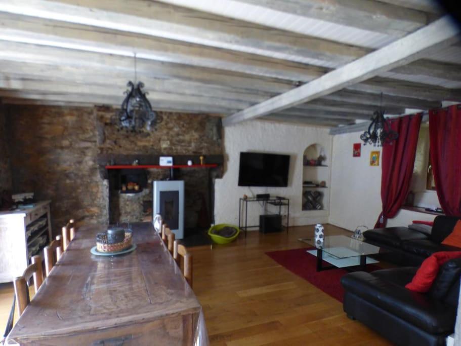 Maison Familiale Pour 8 Saint-Aventin Exterior photo