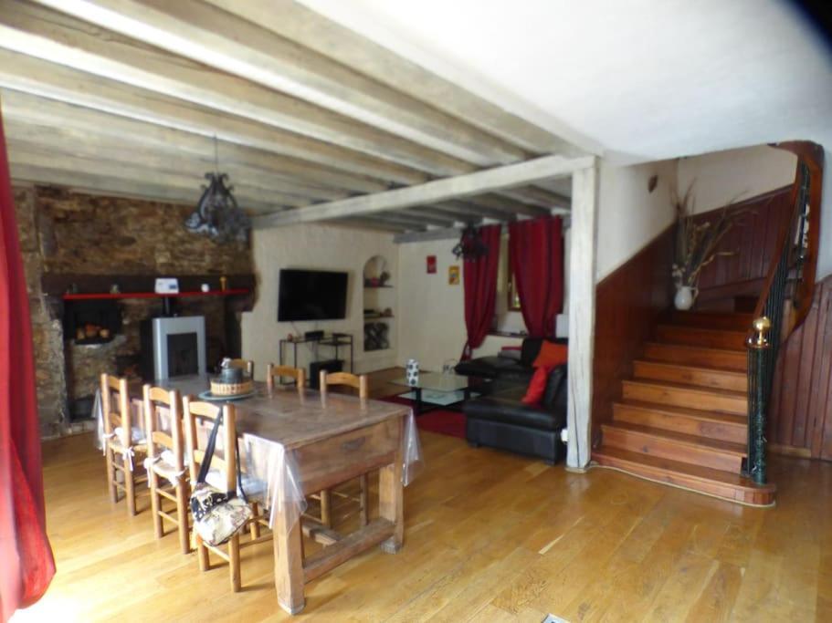 Maison Familiale Pour 8 Saint-Aventin Exterior photo